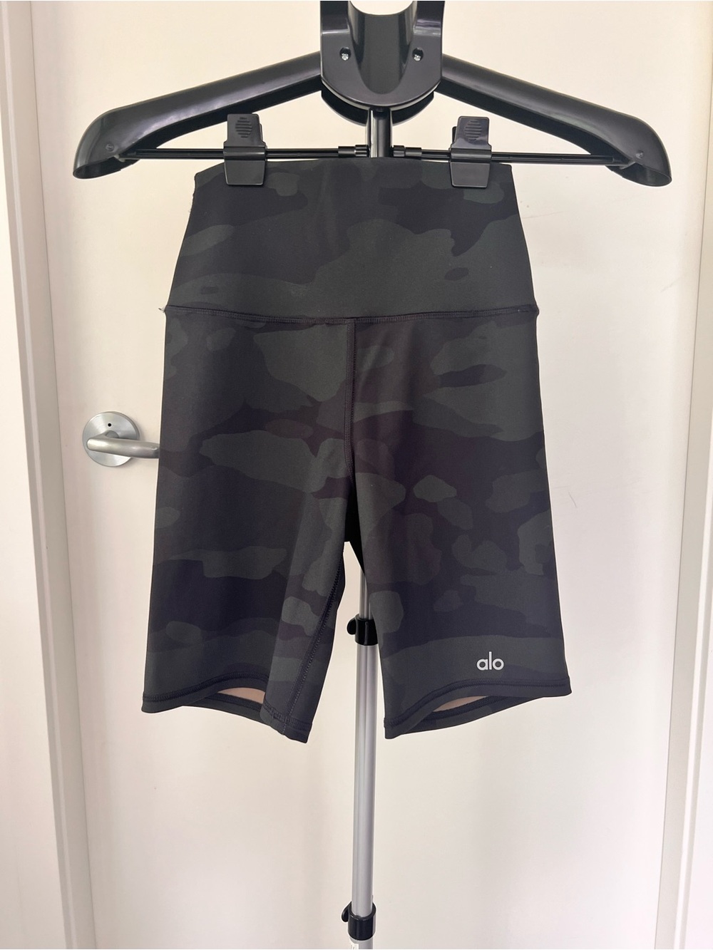 ALO Yoga Black Camo High-Rise Bike Shorts